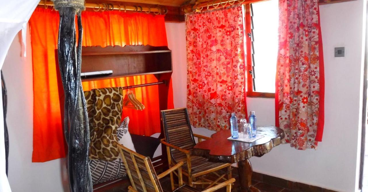 Shimba Hills Green Safari Lodge Kwale Exteriör bild