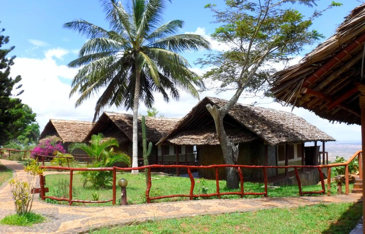 Shimba Hills Green Safari Lodge Kwale Exteriör bild