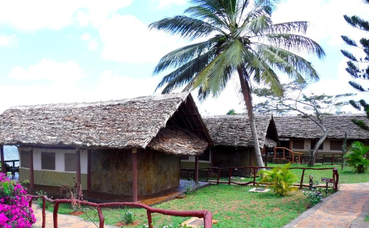 Shimba Hills Green Safari Lodge Kwale Exteriör bild