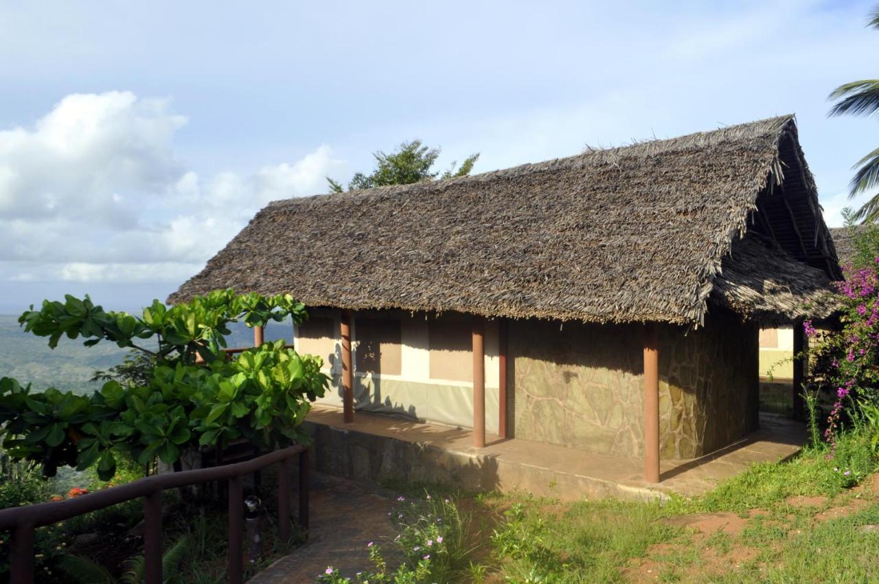 Shimba Hills Green Safari Lodge Kwale Exteriör bild