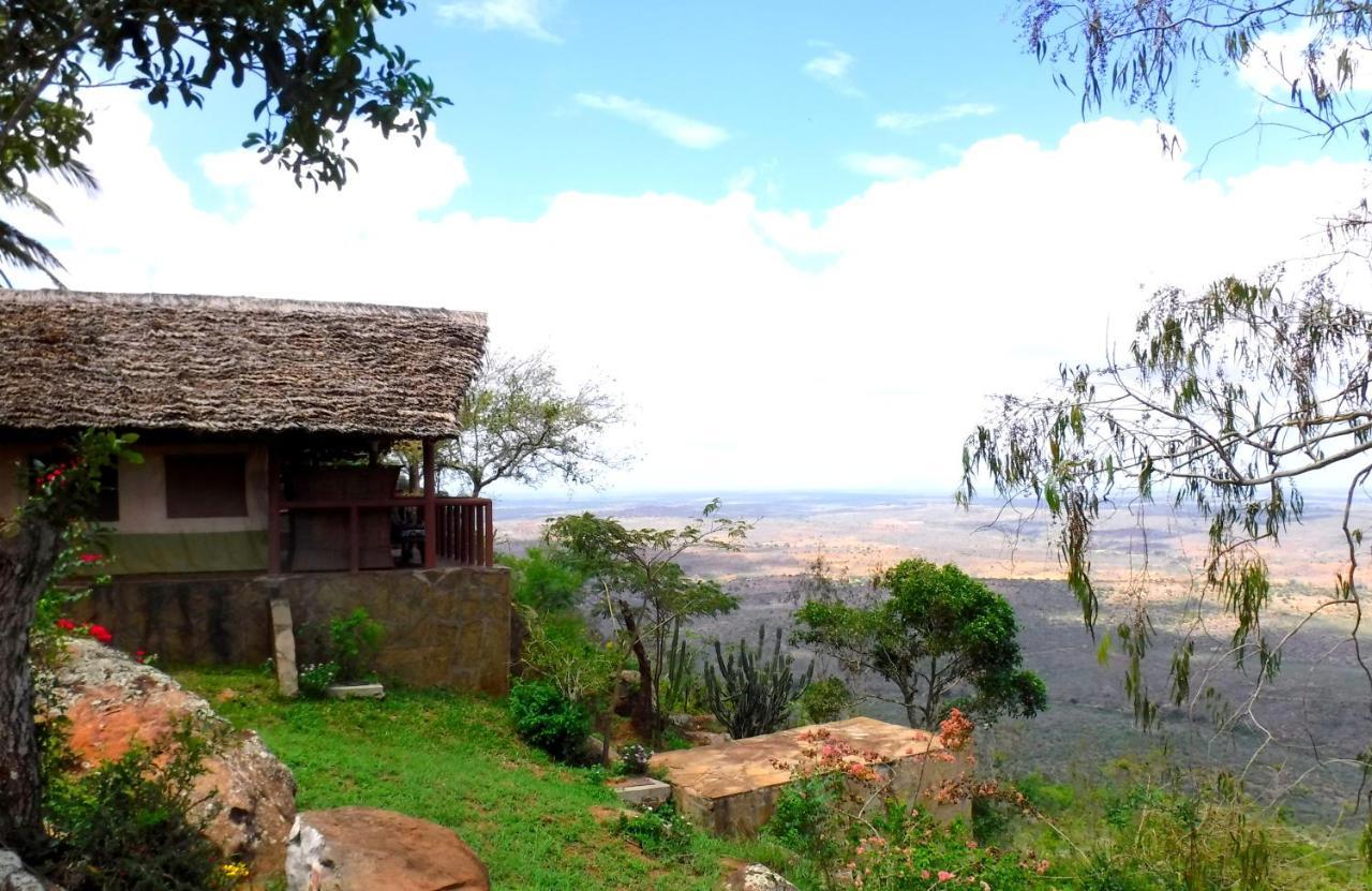 Shimba Hills Green Safari Lodge Kwale Exteriör bild