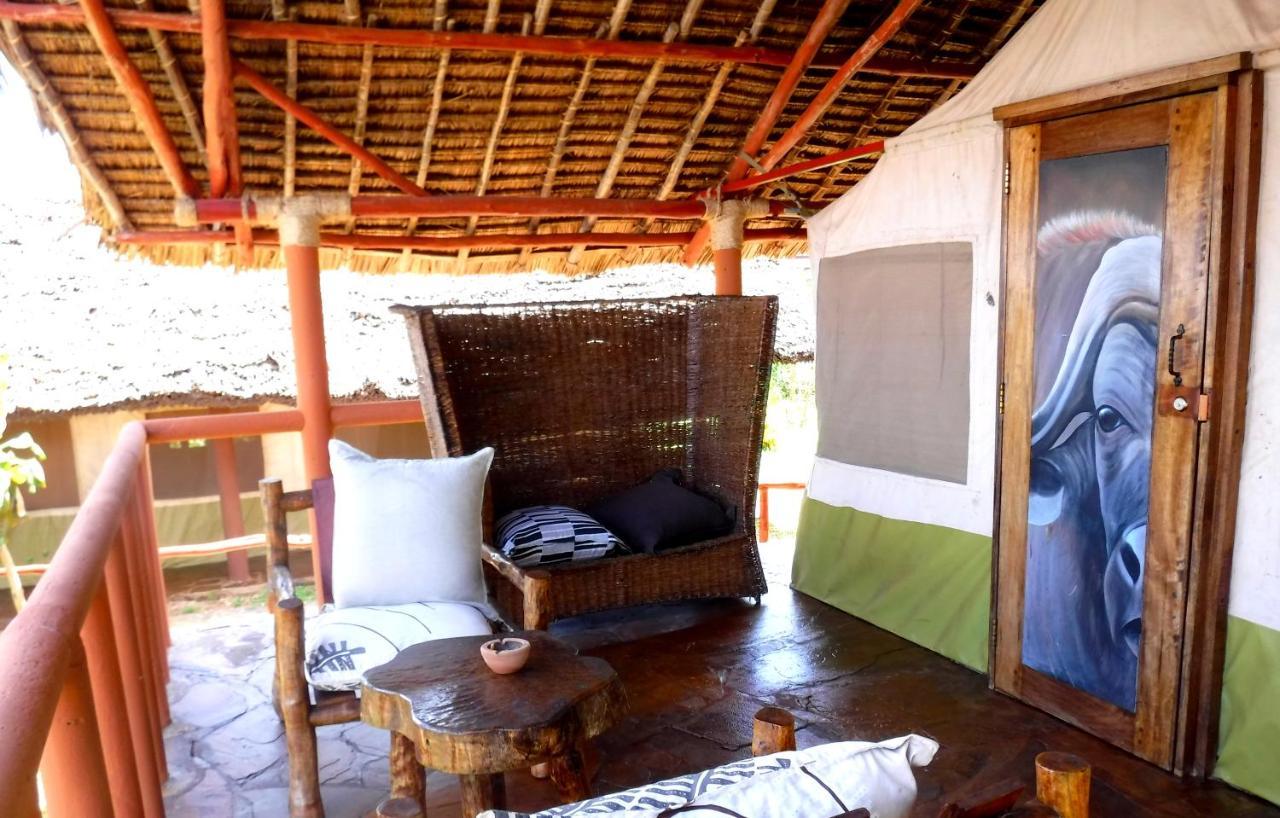 Shimba Hills Green Safari Lodge Kwale Exteriör bild