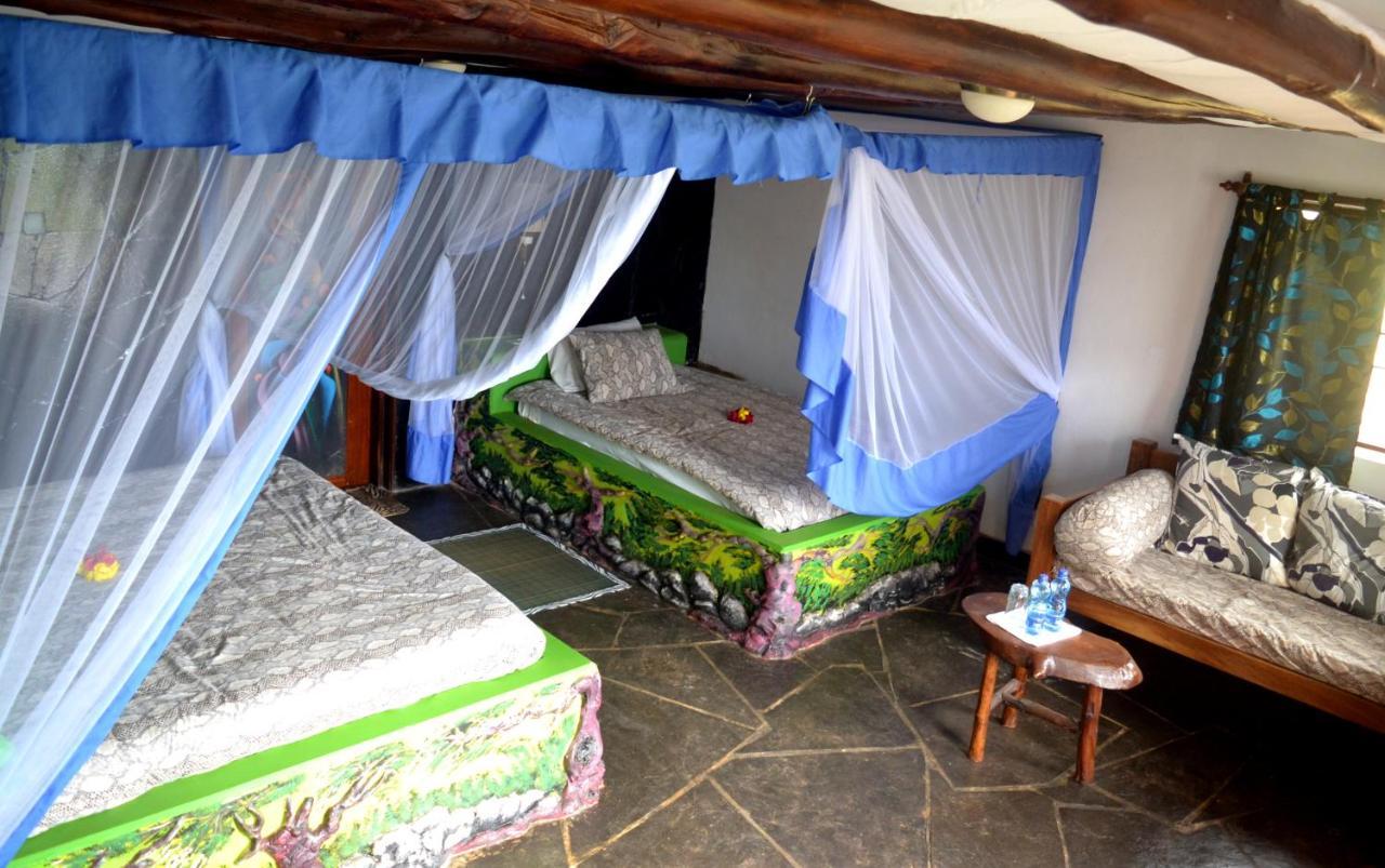 Shimba Hills Green Safari Lodge Kwale Exteriör bild