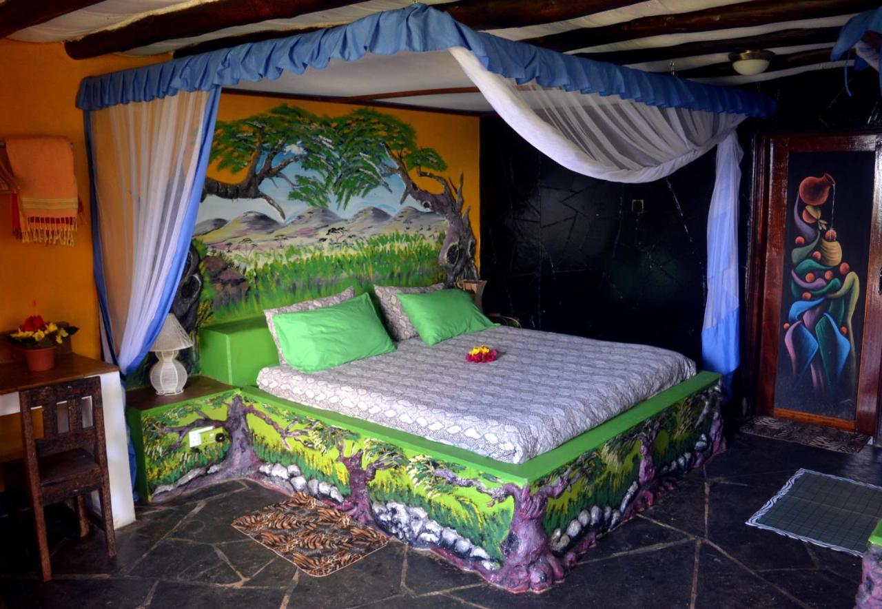 Shimba Hills Green Safari Lodge Kwale Exteriör bild