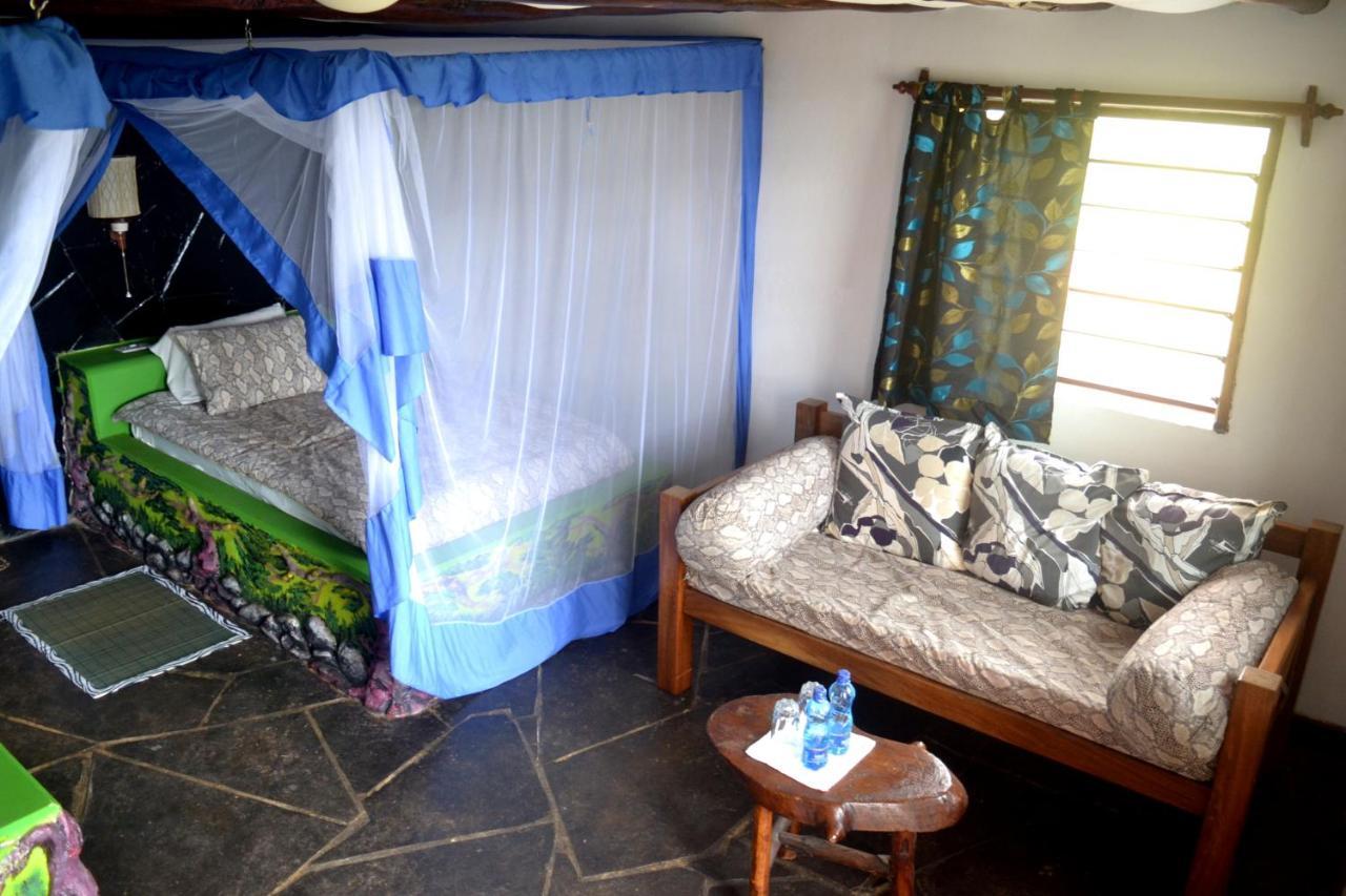Shimba Hills Green Safari Lodge Kwale Exteriör bild