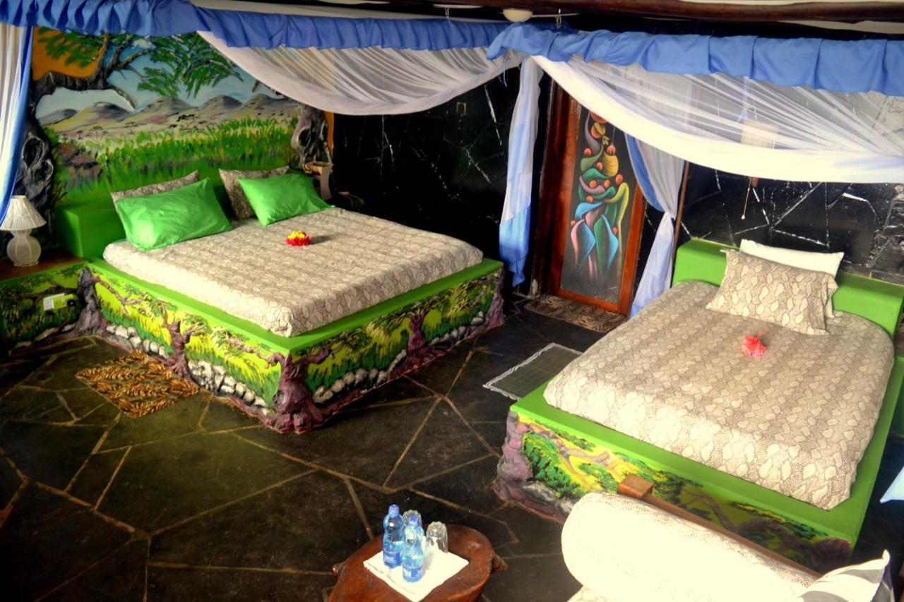 Shimba Hills Green Safari Lodge Kwale Exteriör bild