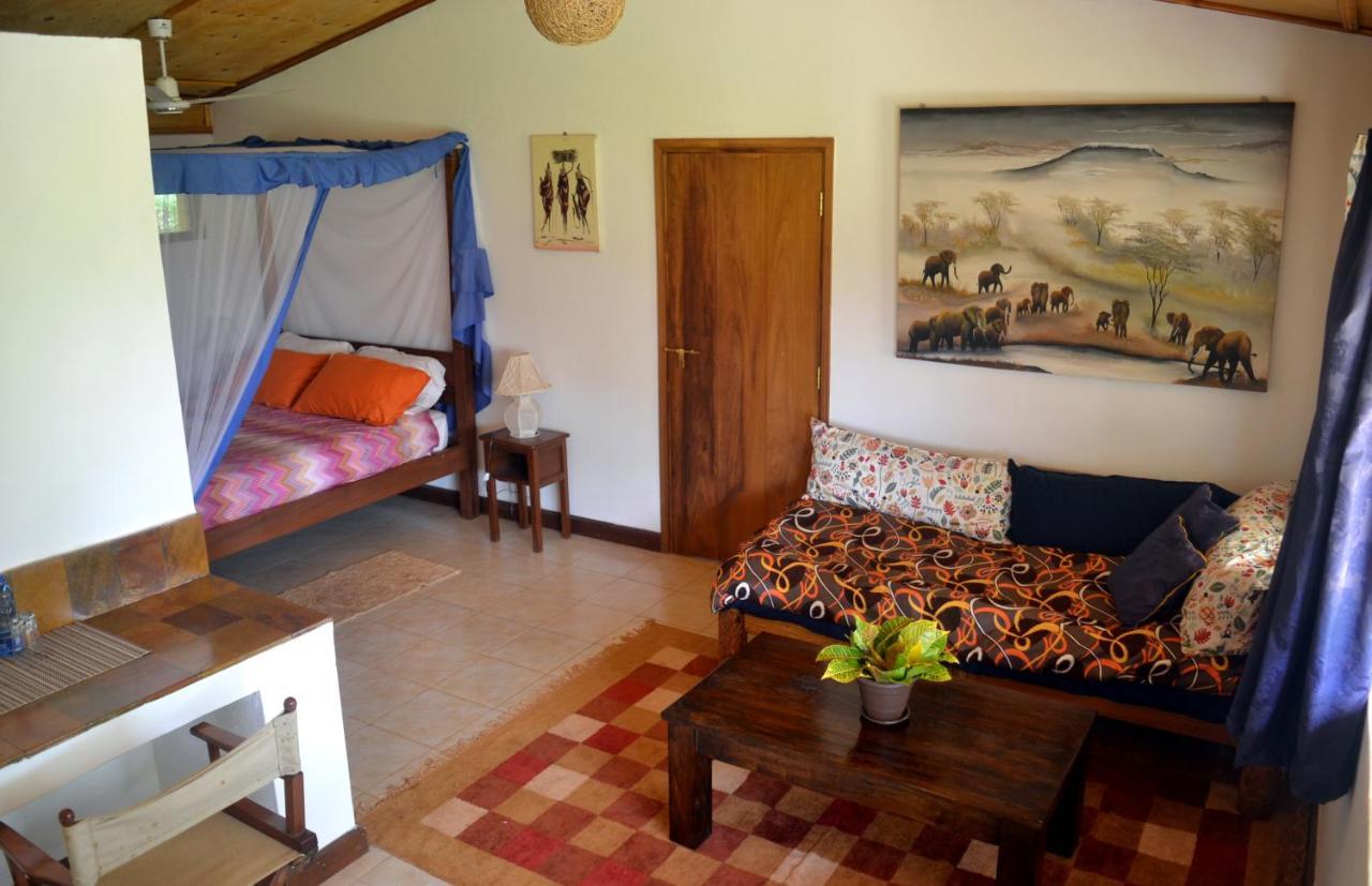 Shimba Hills Green Safari Lodge Kwale Exteriör bild