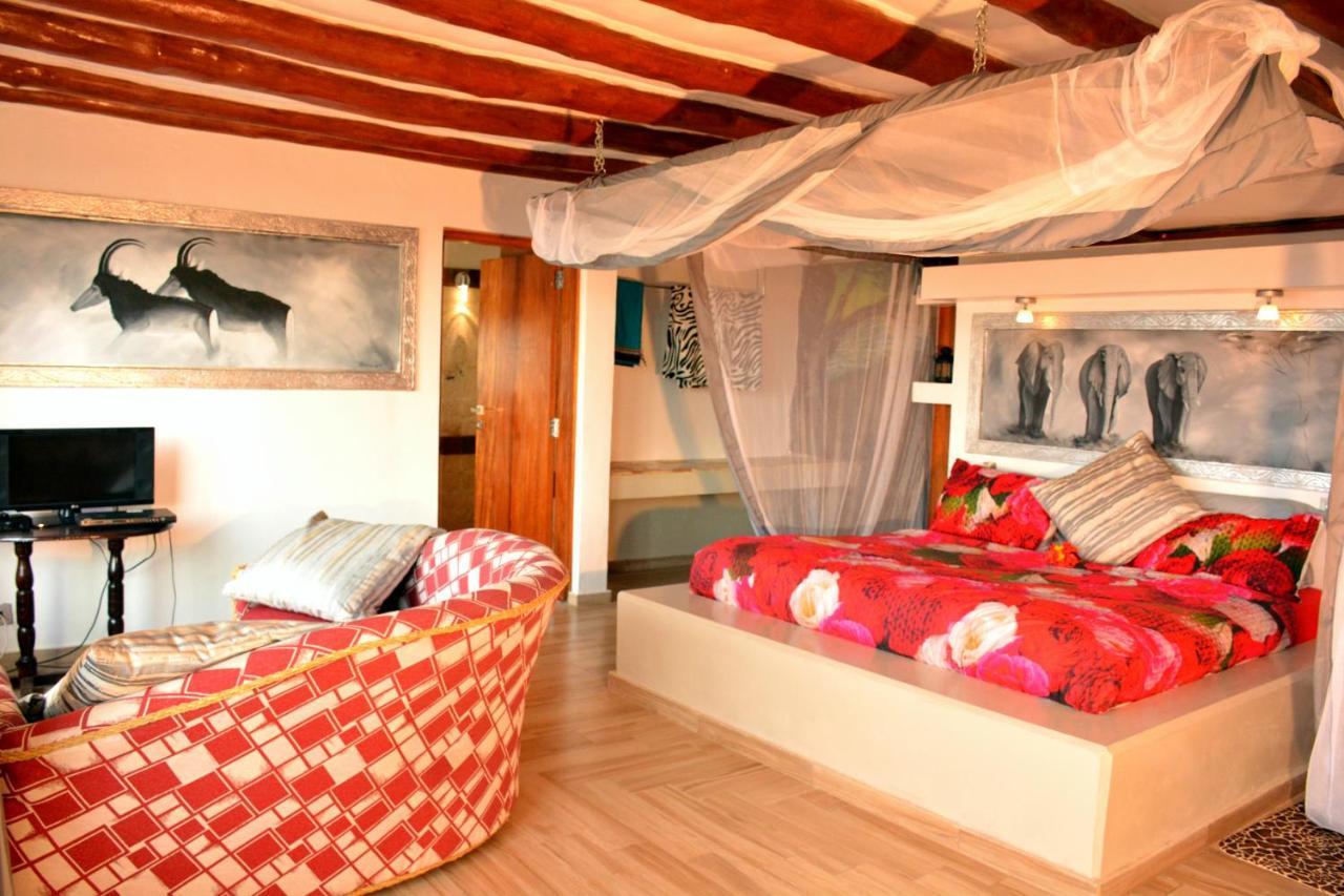 Shimba Hills Green Safari Lodge Kwale Exteriör bild